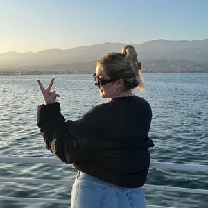 Meet your Posher, Sierra